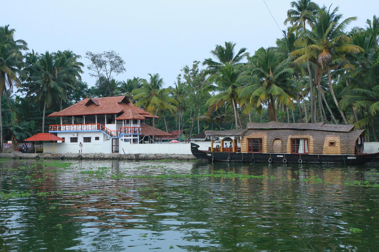 Chaandhni Lake View Hotel Alappuzha Esterno foto